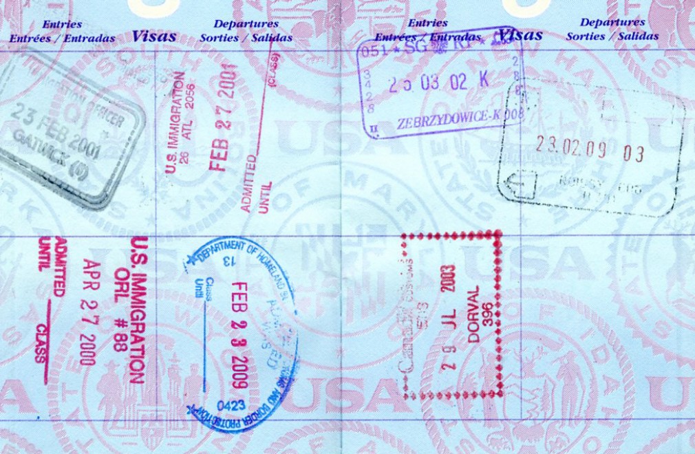 MAI: Noua lege privind prelungirea termenelor paşapoartelor electronice a fost adoptată şi se află la promulgare