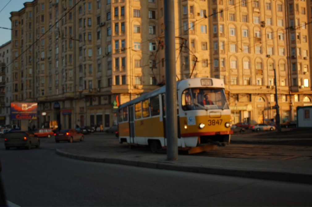 Două tramvaie s-au ciocnit în Capitală