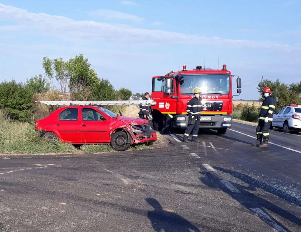 Două mașini, ciocnire cruntă în Giurgiu