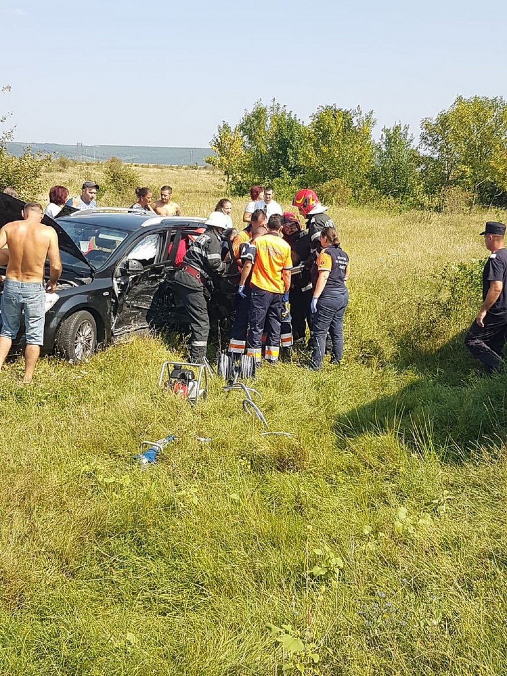 Patru persoane, între care un copil de 11 ani, rănite