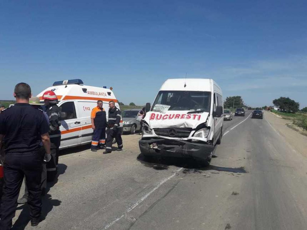 Accident de autobuz - 3 răniți