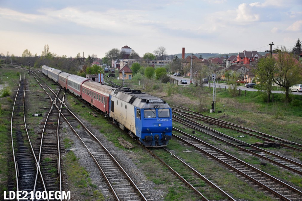 S-au urcat pe tren și s-au elecrocutat