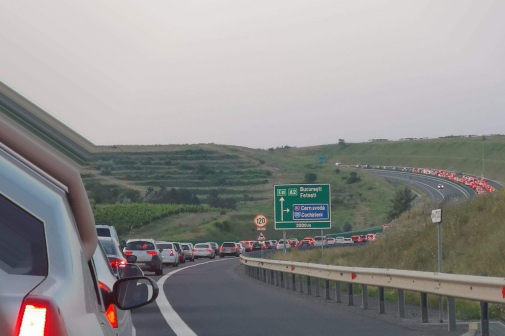 Încep reparaţiile pe sectorul de beton al Autostrăzii Soarelui