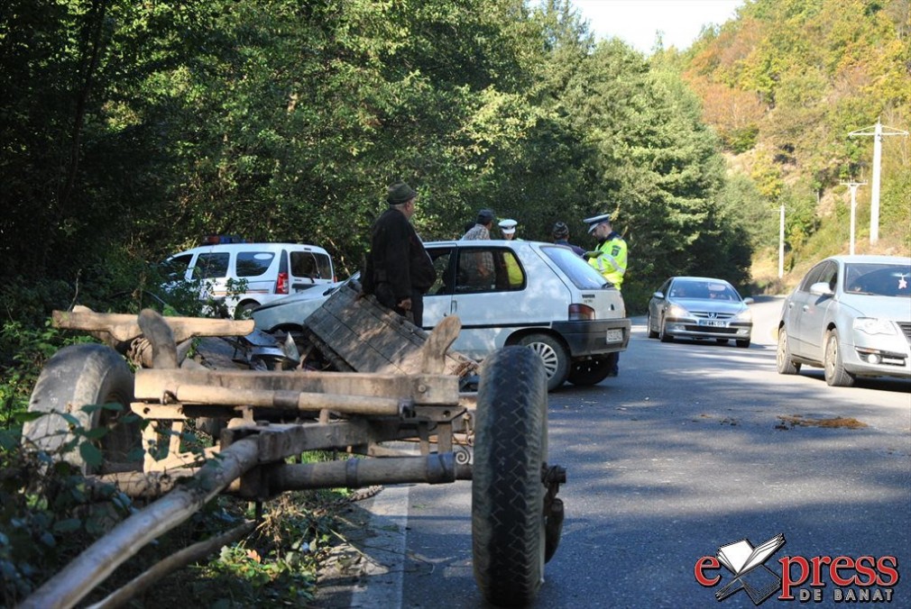 Accident cu o căruță: 5 răniți, doi copii