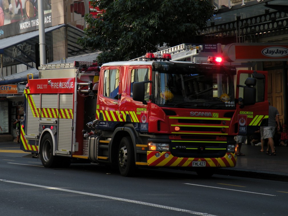 Un camion a luat foc