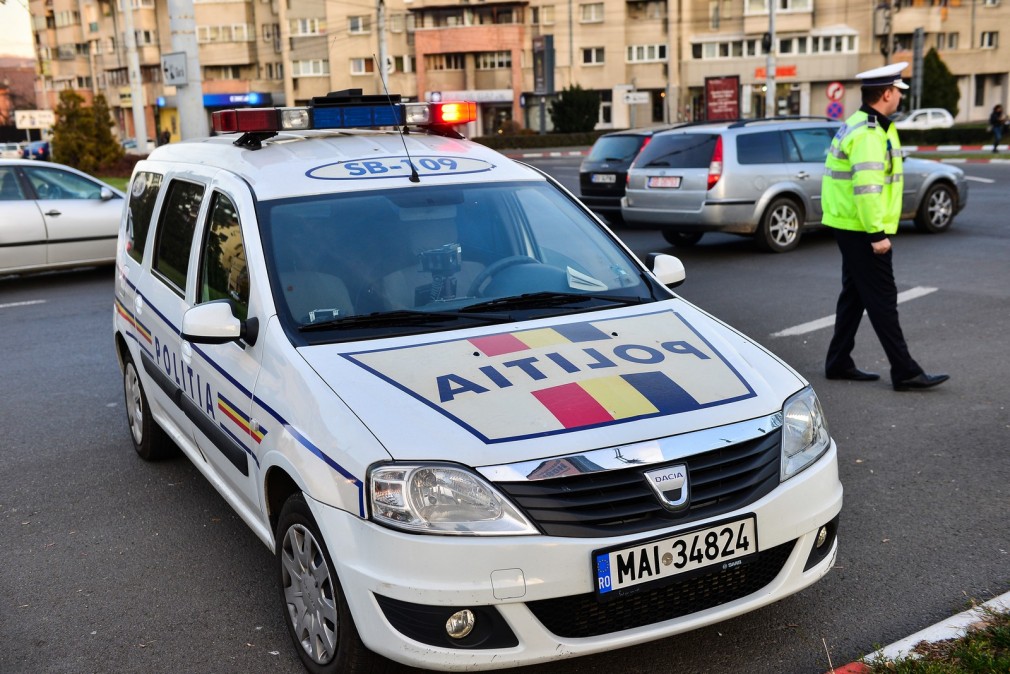 Un autovehicul de mare tonaj, scăpat de sub control