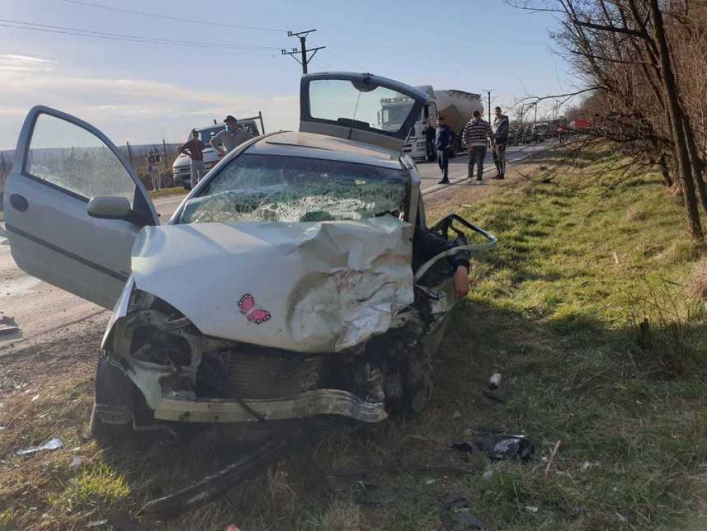 Doi morţi şi doi răniţi în urma unui accident