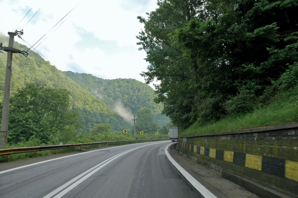 Tragedia pe Valea Oltului. Doi copii grav răniți