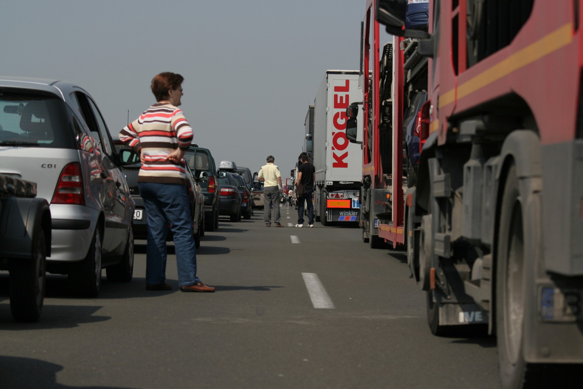 Accident cu trei mașini pe autostrada Soarelui