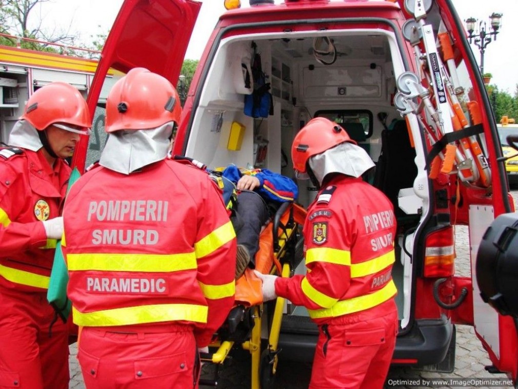 Cinci răniţi după un accident grav în Bacău