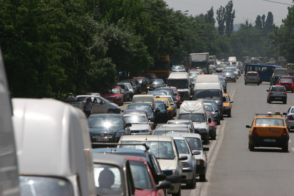 Circulaţia rutieră pe DN 7 va fi închisă în zona localităţii Topoloveni