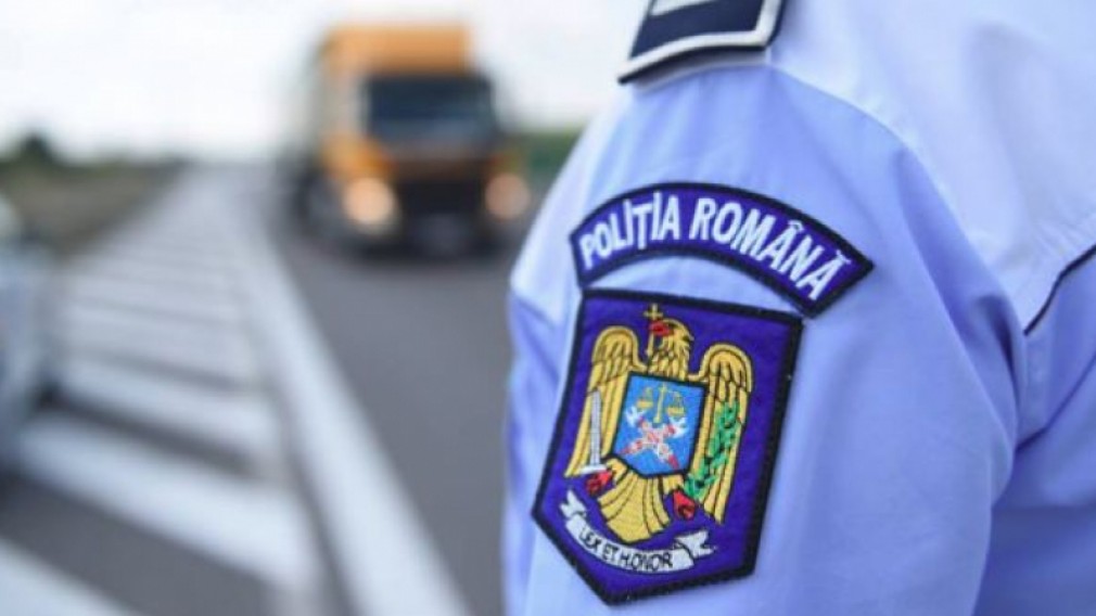 Poliția: Doi bătrâni, găsiţi morţi în grădina casei în care au locuit