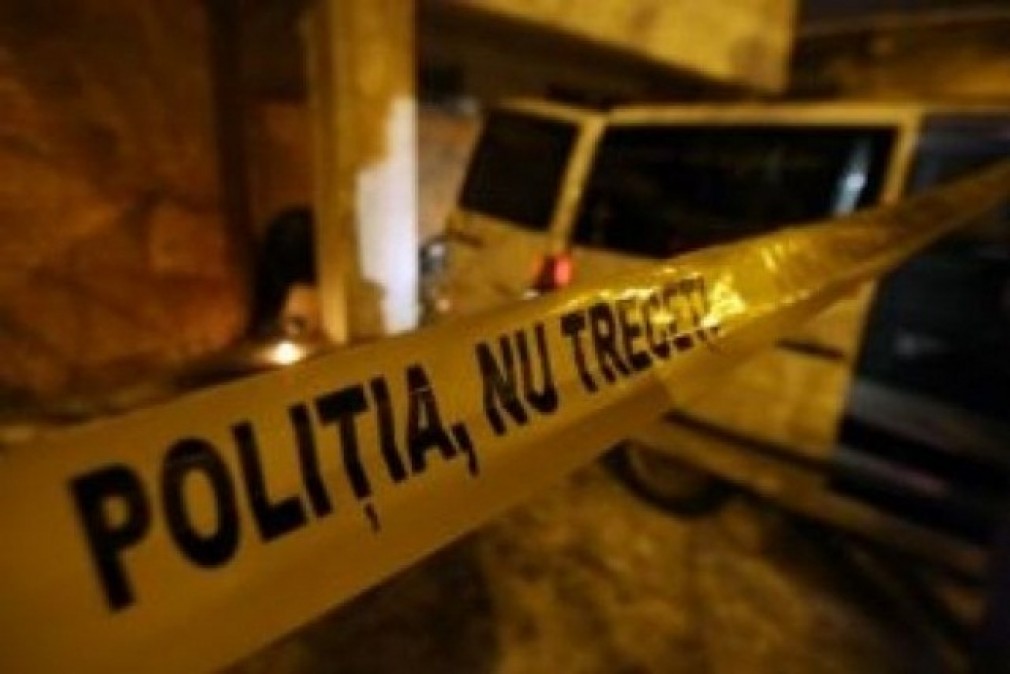 Cadavrul unei femei, cu mebrele secţionate de corp, la marginea drumului de centură Galaţi