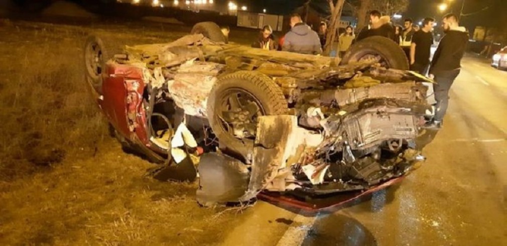 Patru răniți după ce s-au șicanat în trafic
